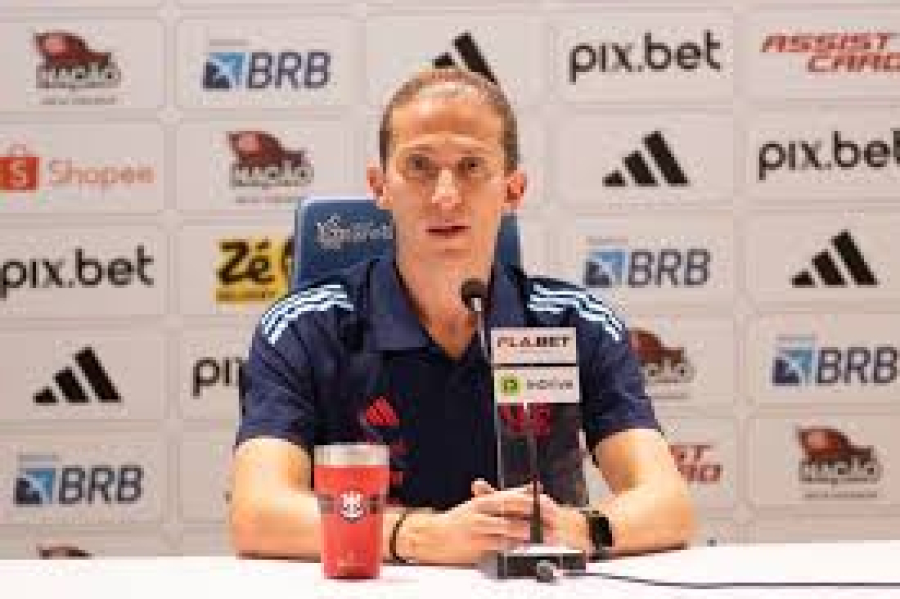 Filipe Luís dá resposta a técnico do PSG antes de jogo do Flamengo no Intercontinental