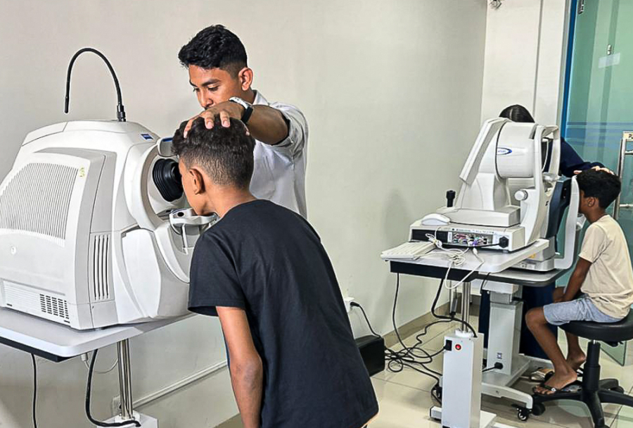 Prefeitura de Cáceres leva atendimento oftalmológico a alunos da rede municipal