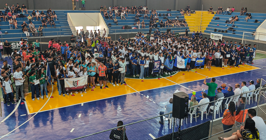 Prefeitura de Cáceres abre oficialmente os Jogos Escolares Municipais 2026, mais 800 atletas estudantis participam do evento